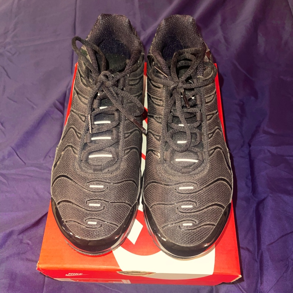 Nike Air Max Plus Black/Black/Black Size 7M